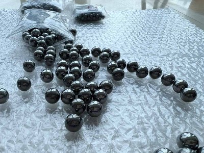 YG8-Ball
