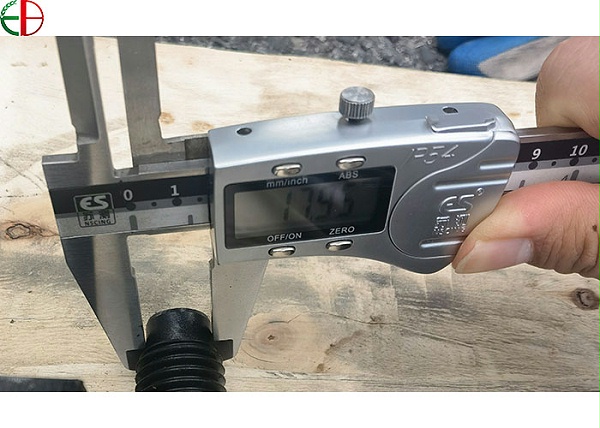 定制长度高强度螺栓 满足大型工程复杂需求